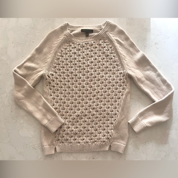 Banana Republic Sweater Size Small - Picture 1 of 2